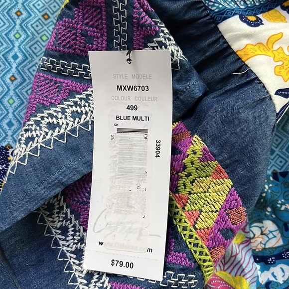 Calessa Embroidered Multi Print Split Round Neck 3/4 Bell Sleeve Woven Tunic. - Picture 11 of 11